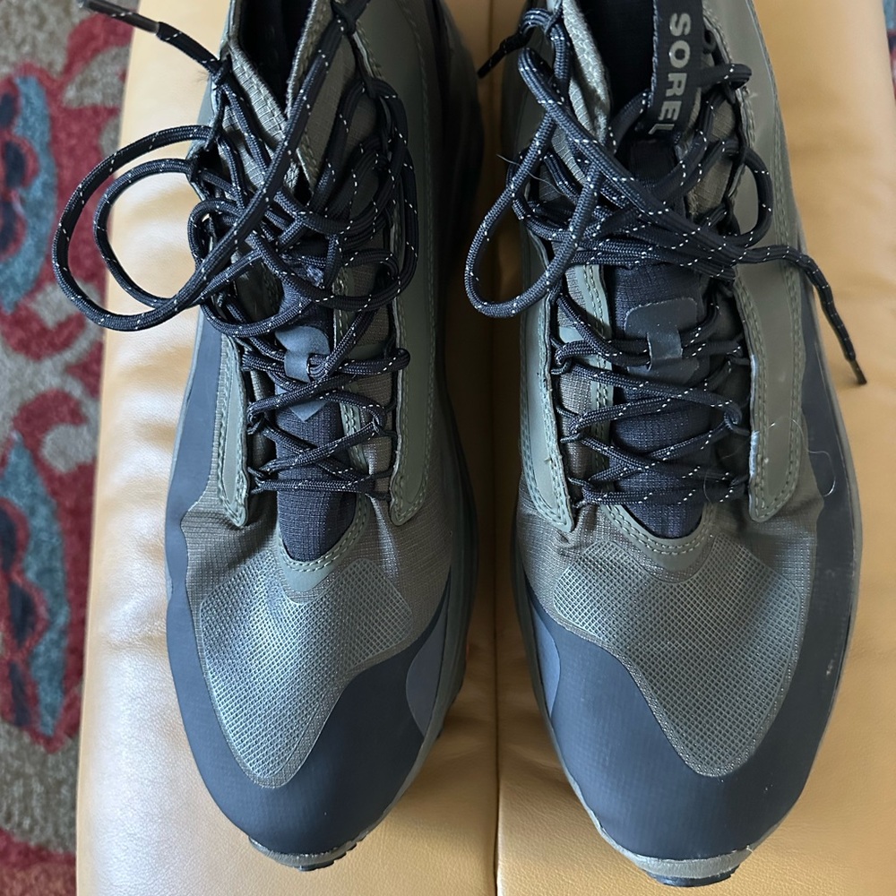Sorel Black and Gray Athletic Shoes with Modern Design
